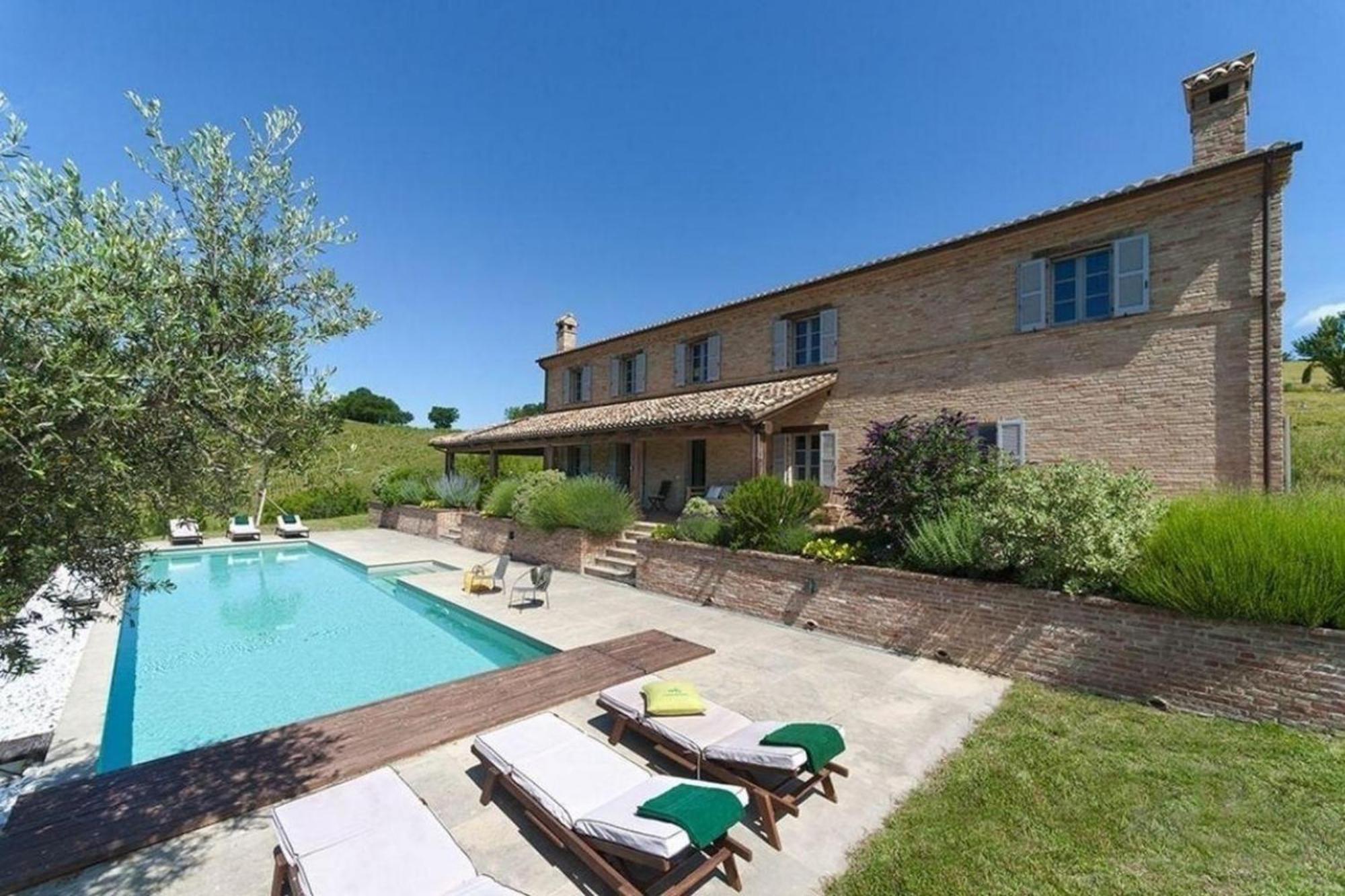 Ferienhaus In Matelica Mit Grossem Garten エクステリア 写真